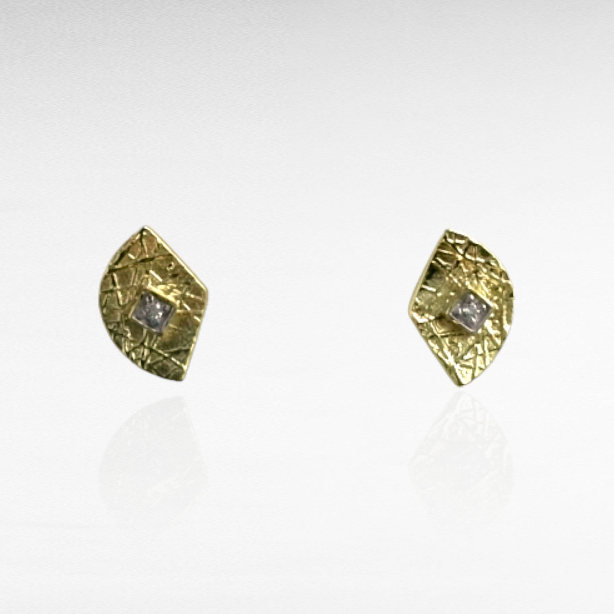 040-78329/10-333